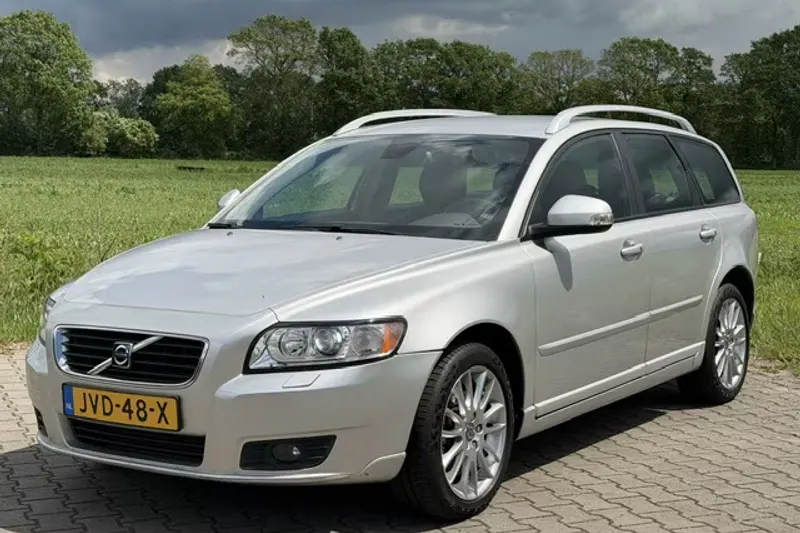 Volvo V50 (2009)