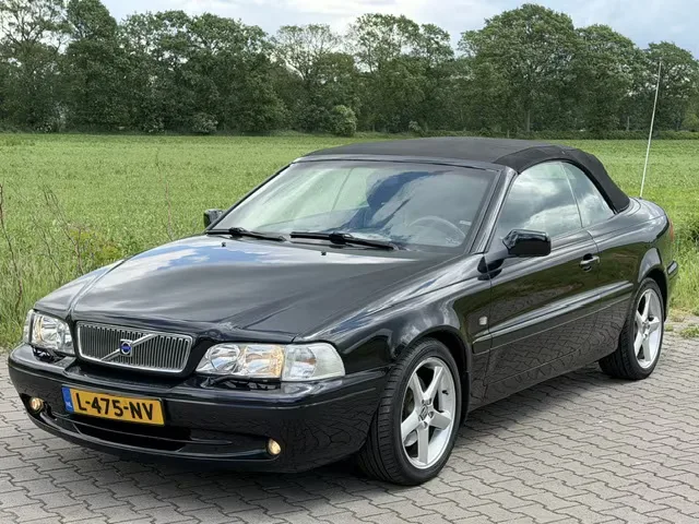 Volvo C70 (2005) — foto 1