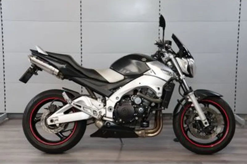Suzuki GSR600 (2006)