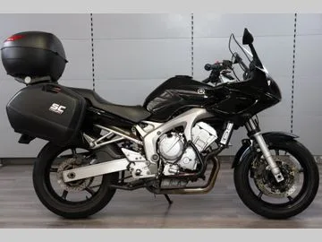 Yamaha FZ6 Fazer (2006) — foto 1