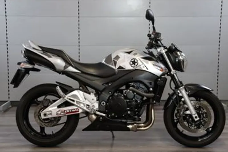 Suzuki GSR600 (2007)