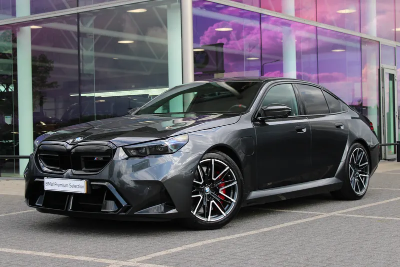 BMW M5 (2025)
