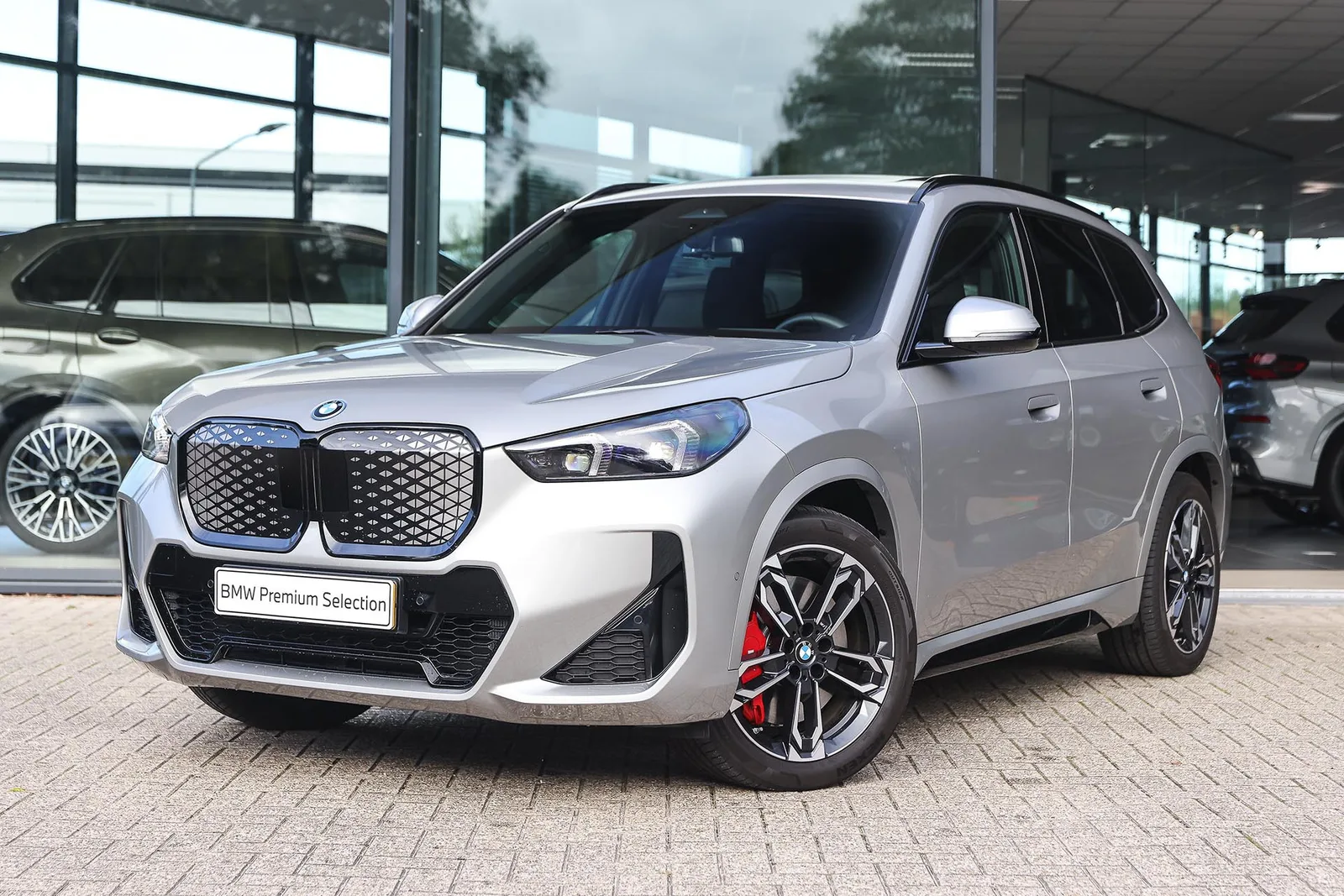 BMW iX1 (2026) — foto 1