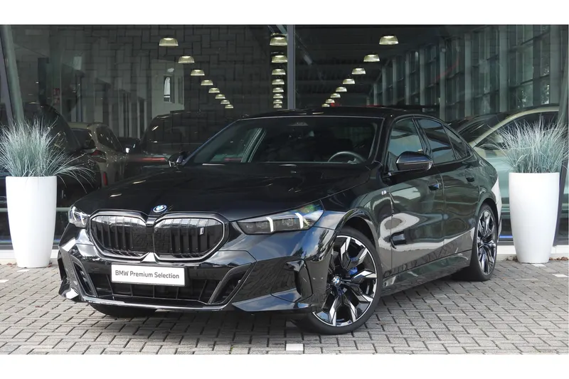 BMW i5 (2025)