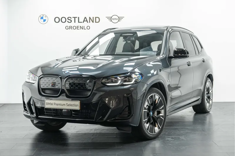 BMW iX3 (2025)