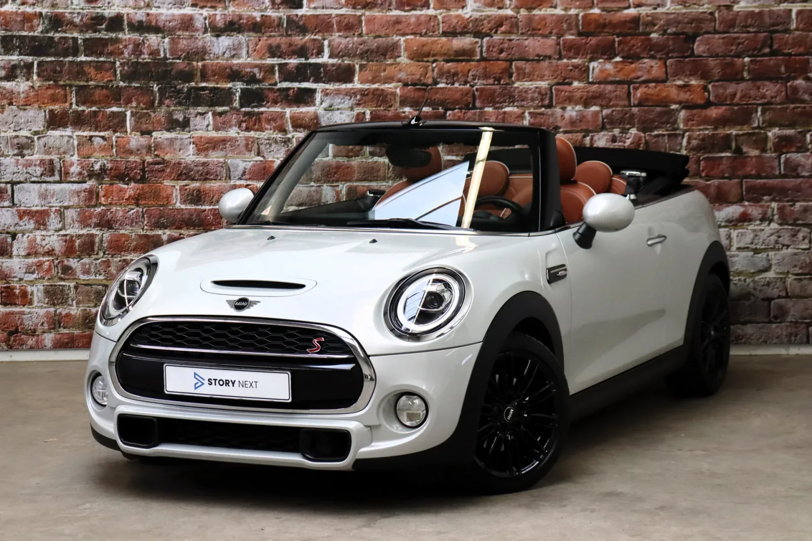 MINI Cabrio (2019) — foto 1