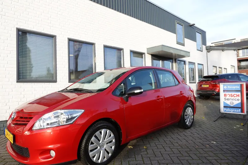 Toyota Auris (2011)