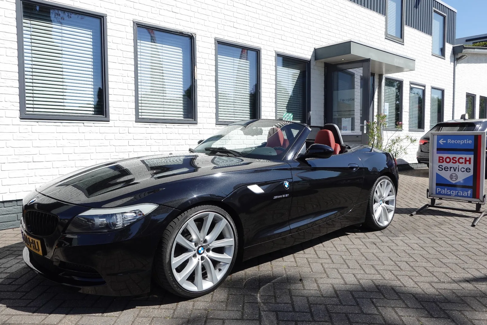 BMW Z4 (2010) — foto 1