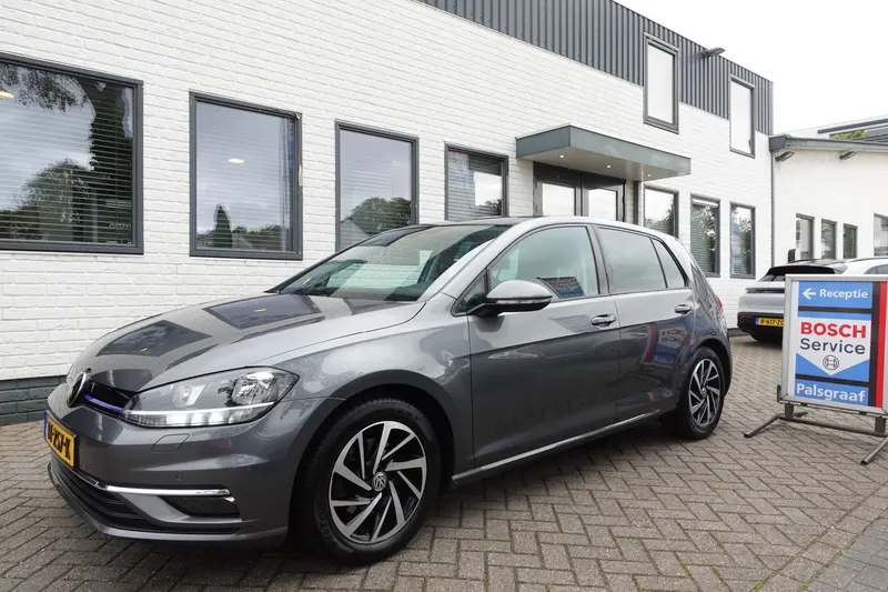 Volkswagen Golf (2018)