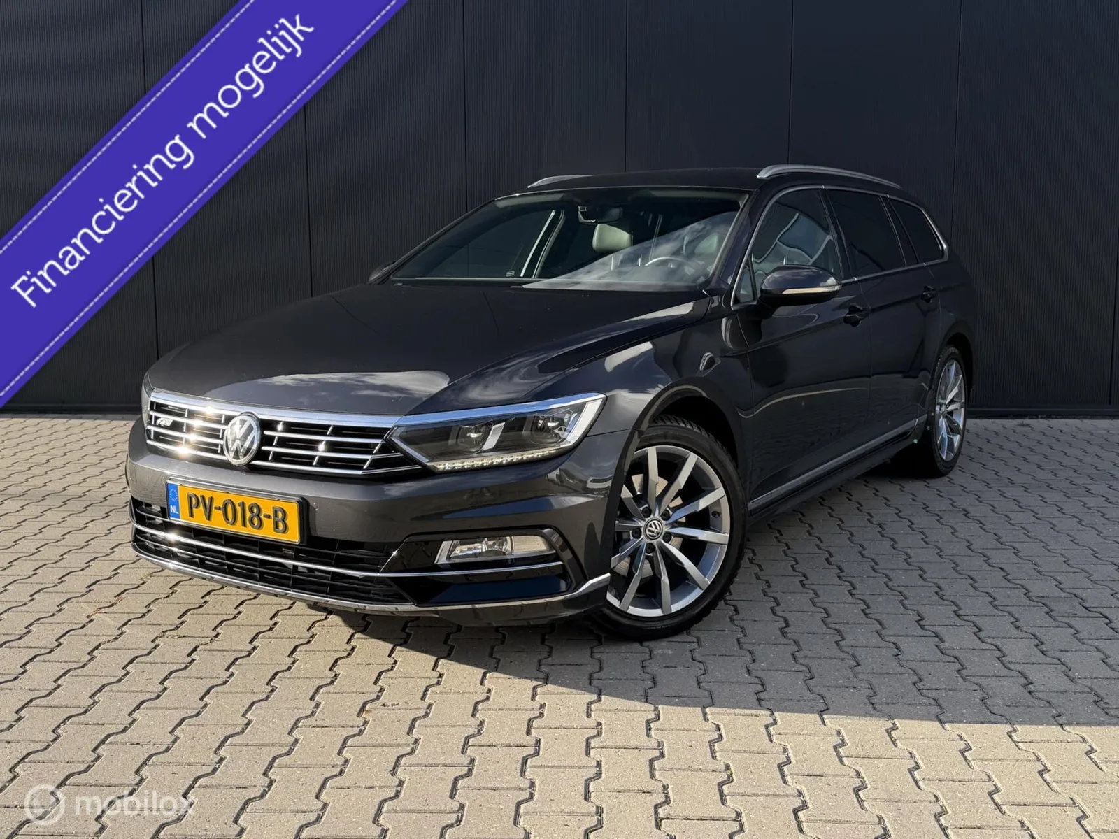 Volkswagen Passat (2017) — foto 1