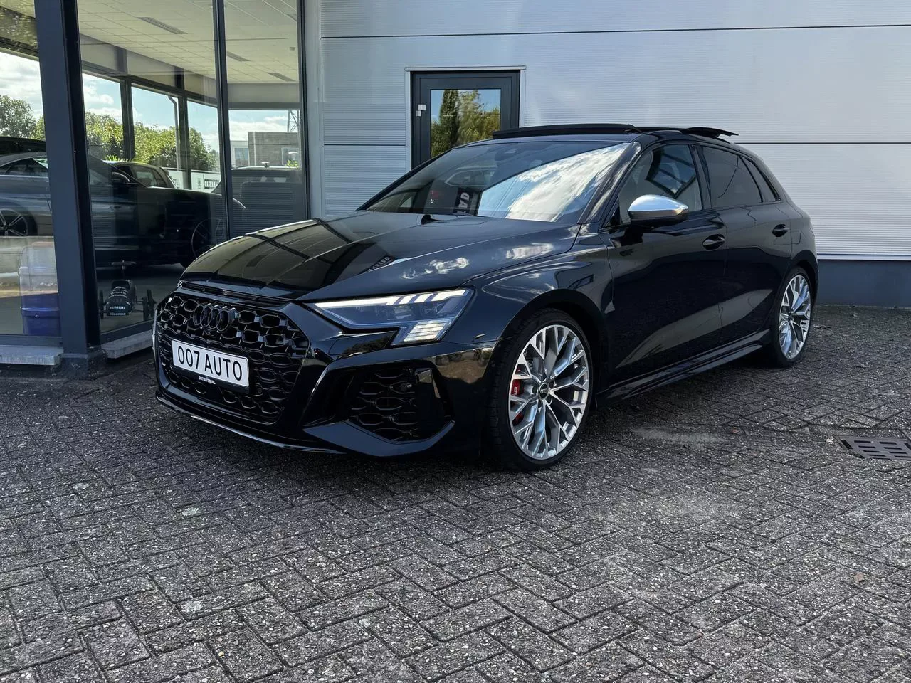 Audi RS 3 Sportback (2024) — foto 1