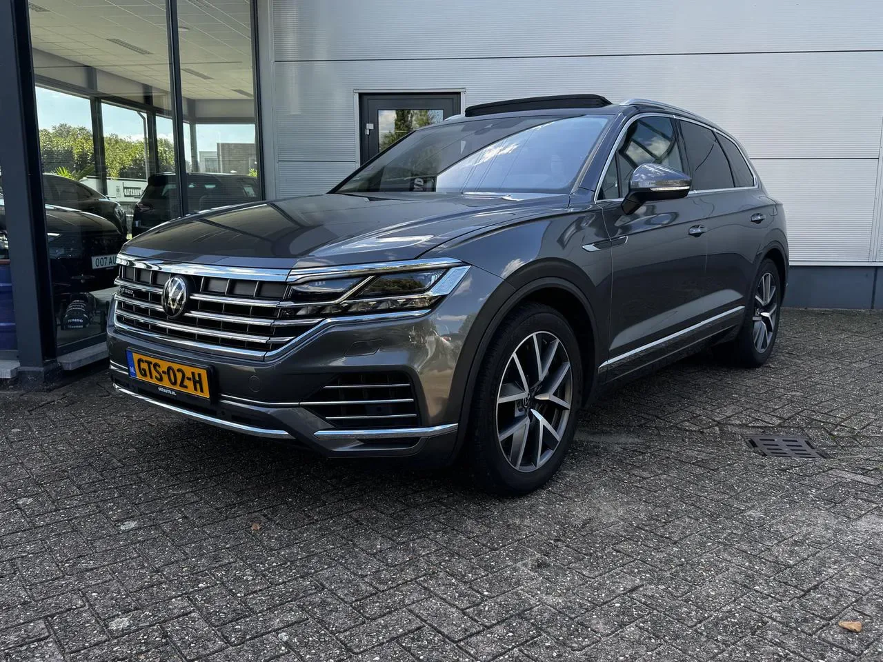 Volkswagen Touareg (2021) — foto 1