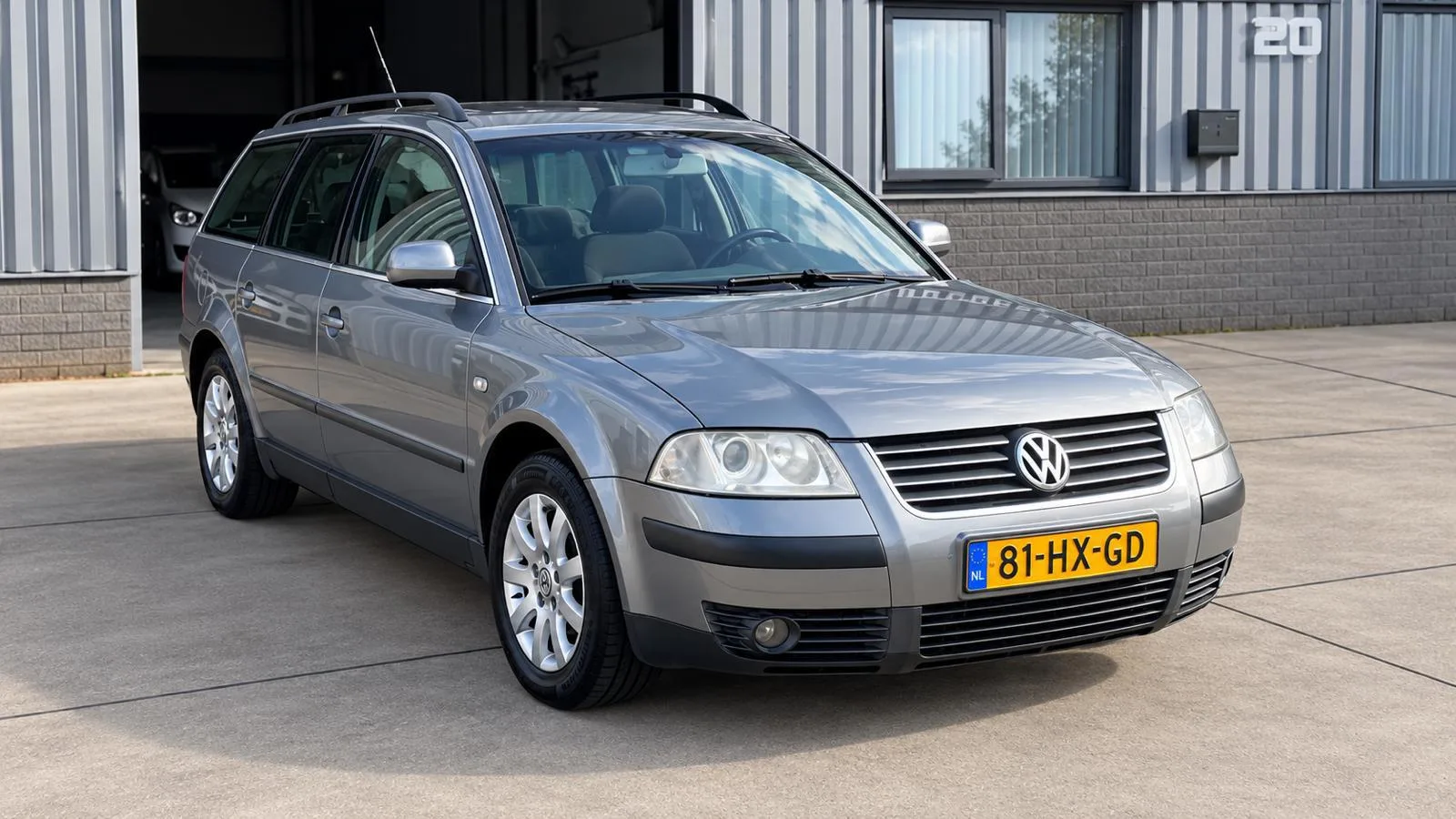 Volkswagen Passat (2002) — foto 1