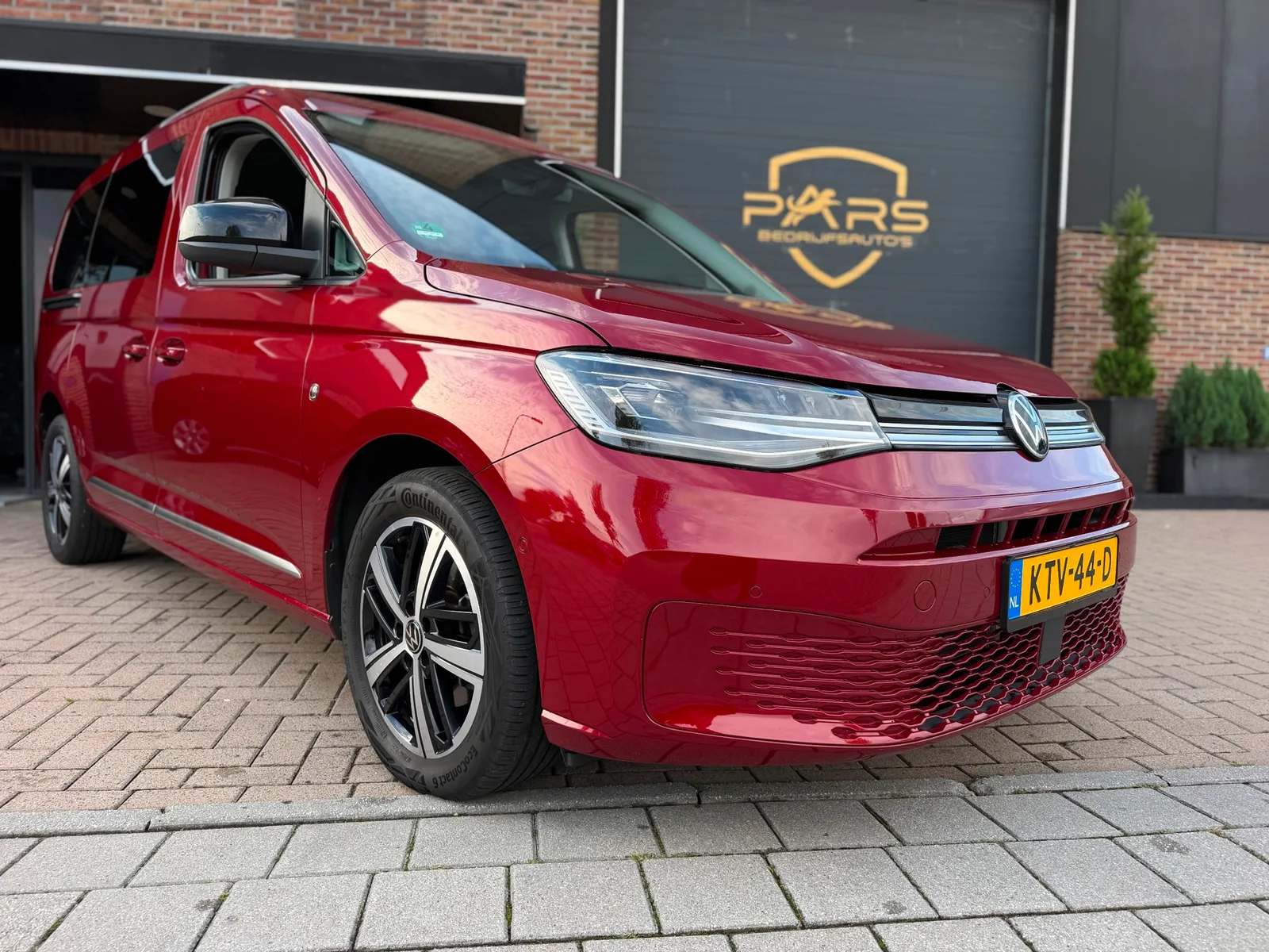 Volkswagen Caddy Maxi (2022) — foto 1