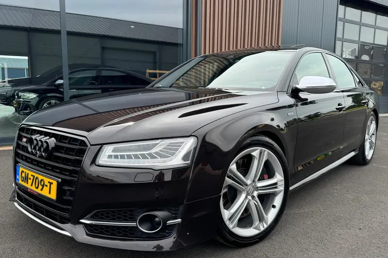 Audi S8 (2015)