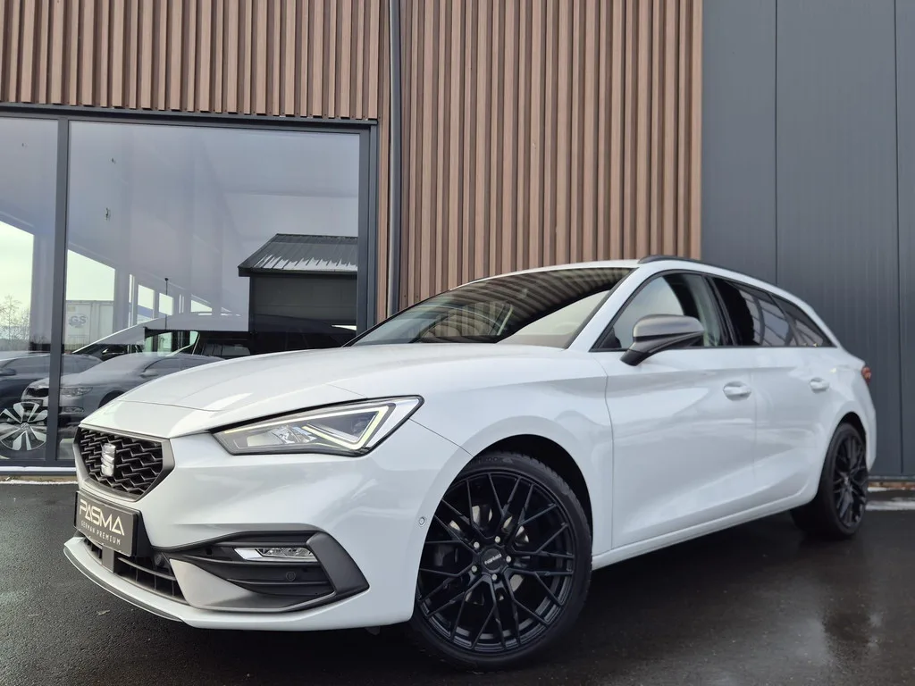 SEAT Leon Sportstourer (2020) — foto 1