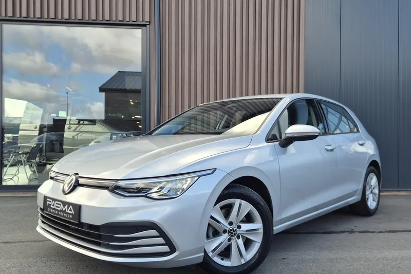Volkswagen Golf (2023)