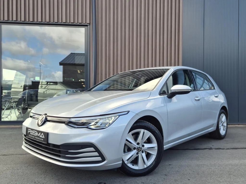 Volkswagen Golf (2023) — foto 1