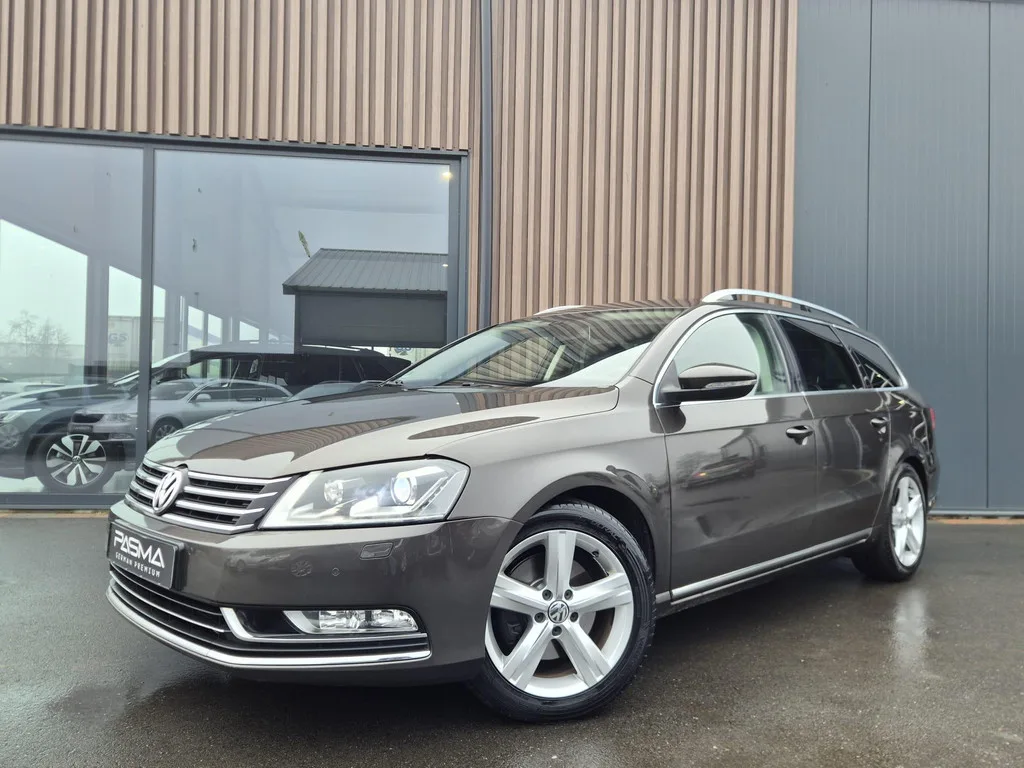 Volkswagen Passat (2011) — foto 1