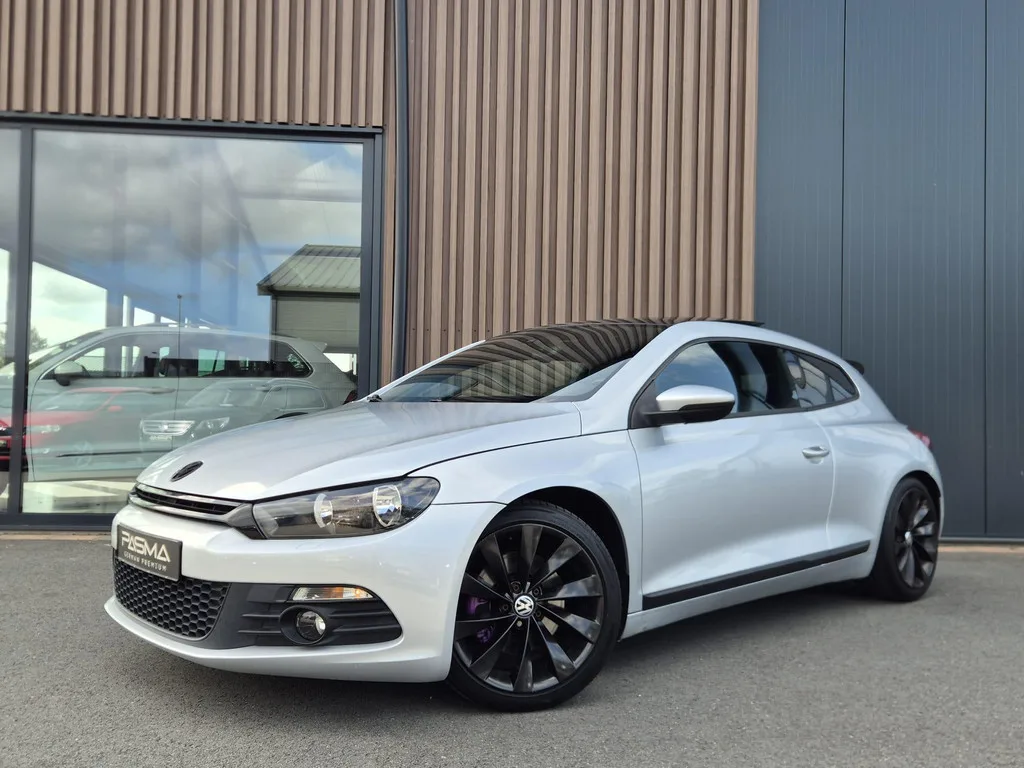 Volkswagen Scirocco (2009) — foto 1