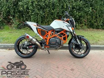 KTM 690 Duke R (2013) — foto 1
