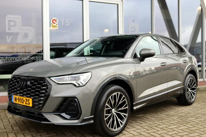 Audi Q3 Sportback (2020) — foto 1