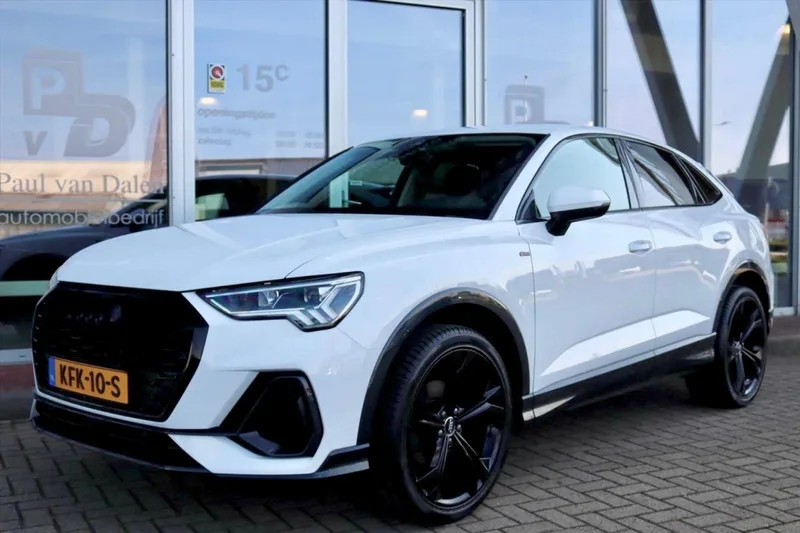 Audi Q3 Sportback (2020) — foto 1