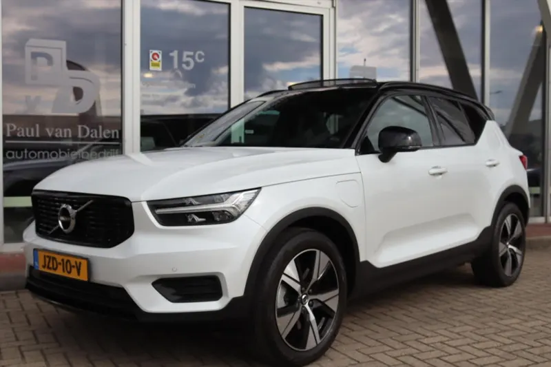 Volvo XC40 (2022)