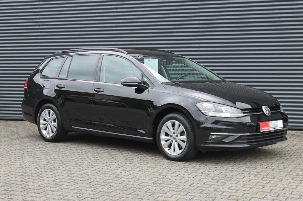 Volkswagen Golf (2017) — foto 1