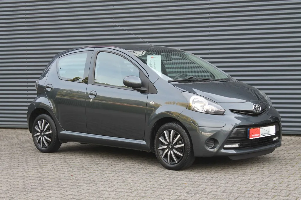 Toyota Aygo (2013) — foto 1
