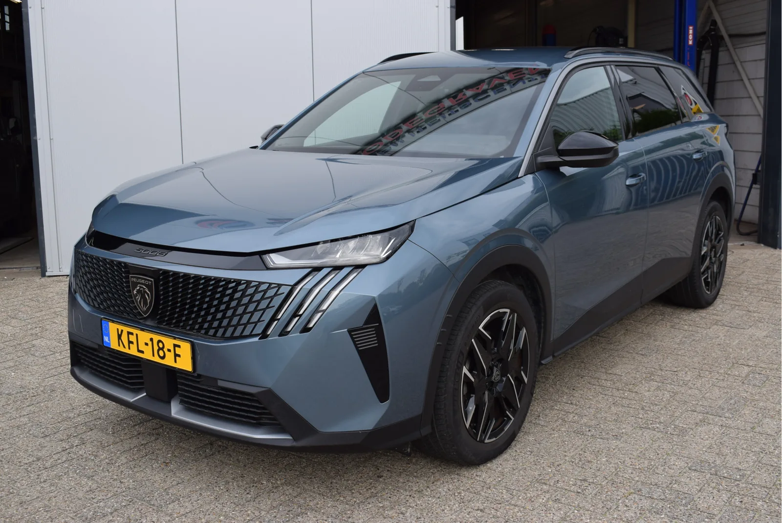 Peugeot 5008 (2025) — foto 1