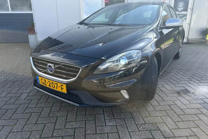 Volvo V40 (2015)