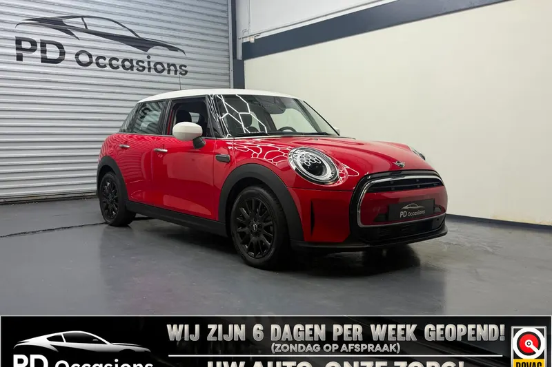 MINI Cooper (2023)