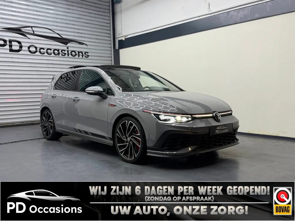 Volkswagen Golf (2021) — foto 1