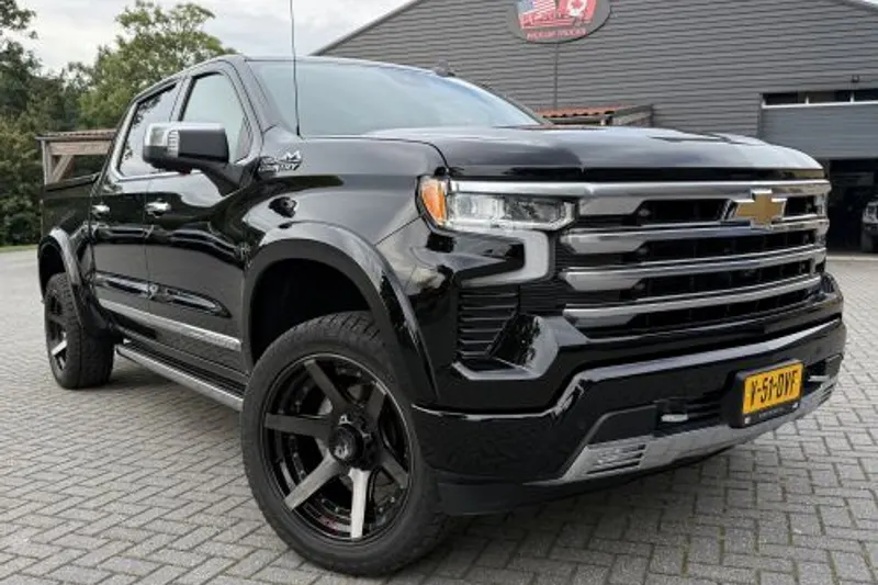 Chevrolet Silverado (2024)