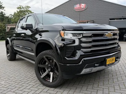Chevrolet Silverado (2024) — foto 1