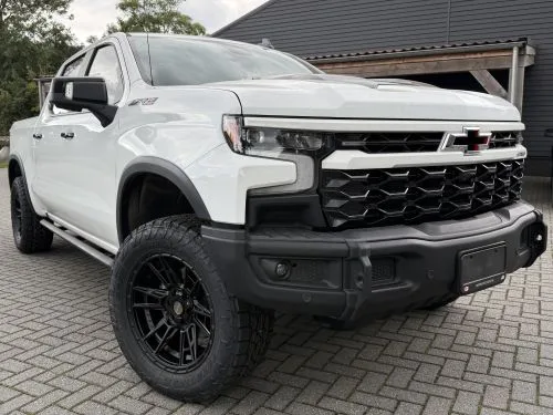 Chevrolet Silverado (2024) — foto 1