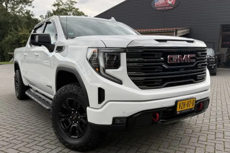 GMC Sierra (2023)