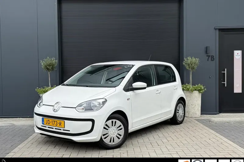 Volkswagen Up! (2015)