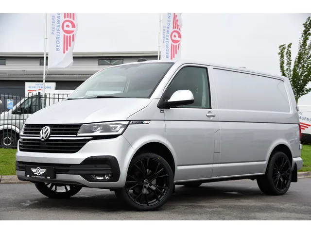 Volkswagen Transporter (2023) — foto 1