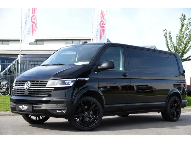 Volkswagen Transporter (2023) — foto 1