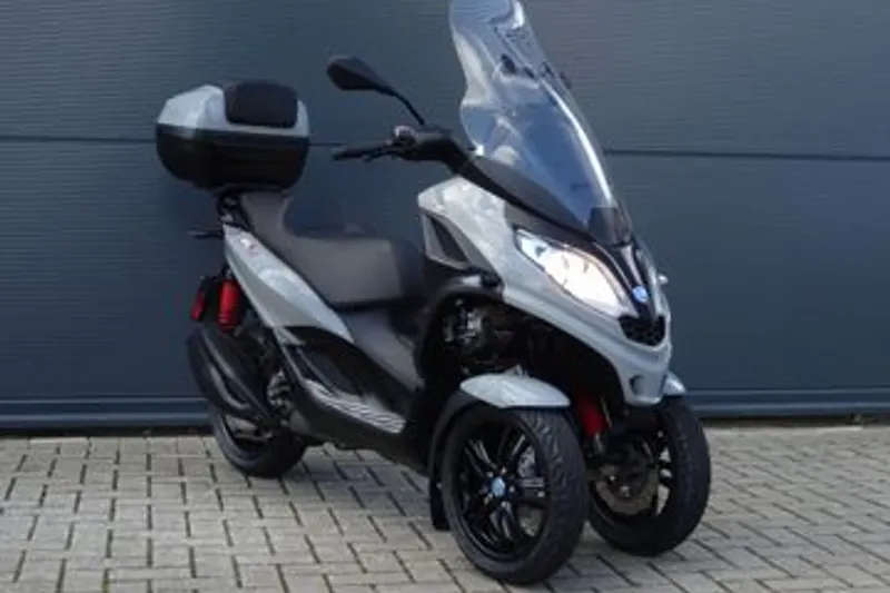 Piaggio MP3 300 HPE (2020)