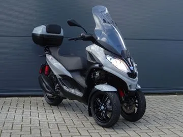 Piaggio MP3 300 HPE (2020) — foto 1