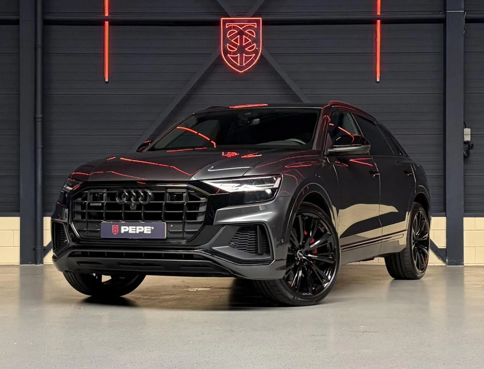 Audi Q8 (2021) — foto 1