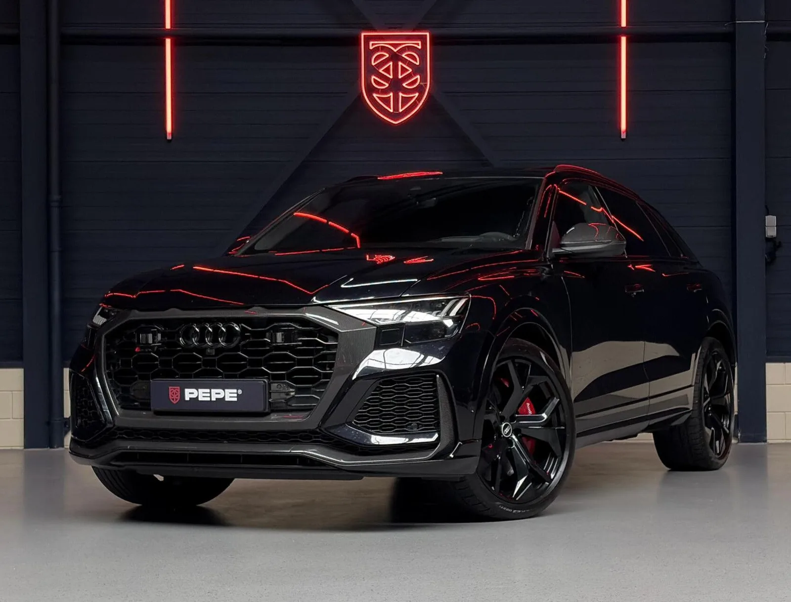 Audi RS Q8 (2021) — foto 1