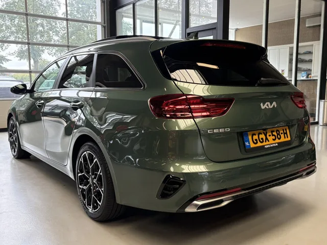 Kia Ceed (2024) — foto 1