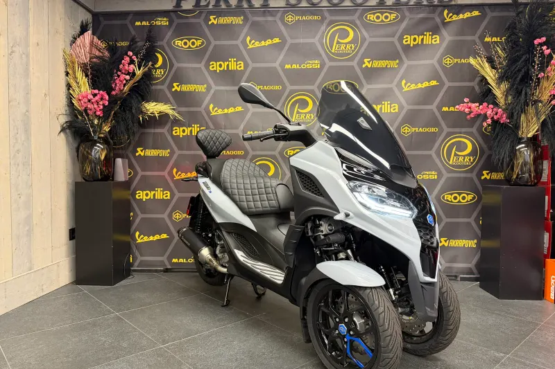 Piaggio MP3 310 (2026)