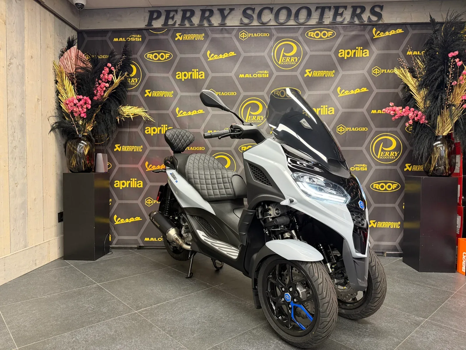 Piaggio MP3 310 (2026) — foto 1