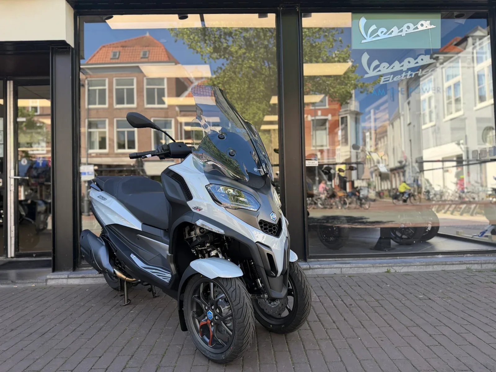 Piaggio MP3 530cc Sport HPE EURO5+ (2026) — foto 1
