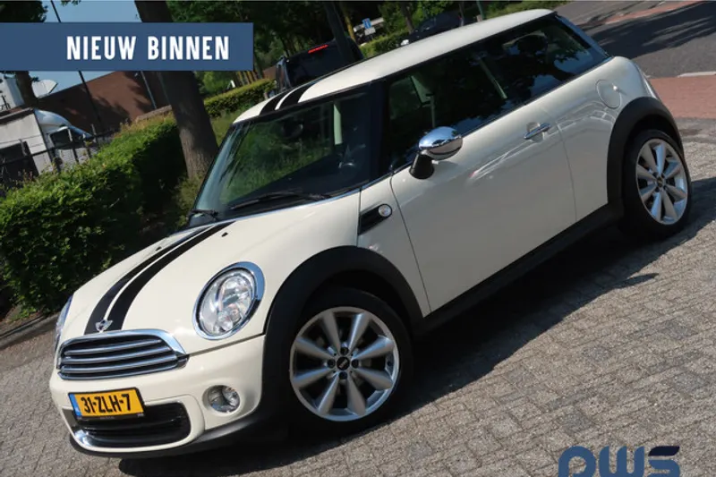 MINI One (2013)